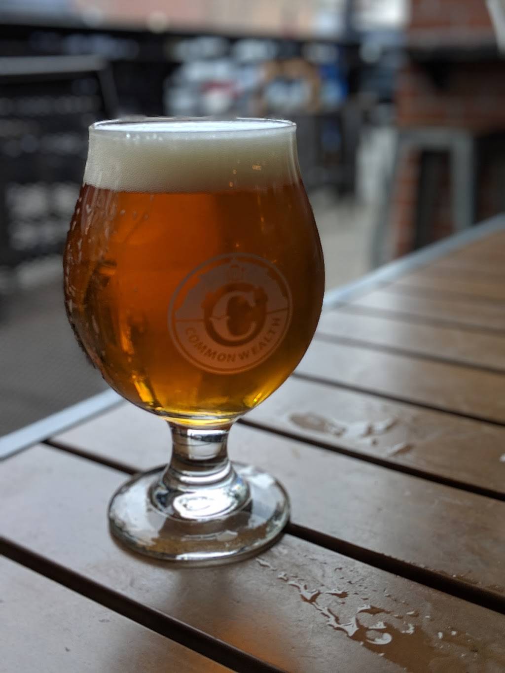 Commonwealth | restaurant | 1022 11th St, Modesto, CA 95354, USA | 2092487451 OR +1 209-248-7451