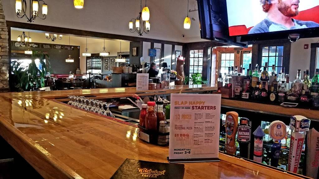 Wildwood Tavern | restaurant | 6480 W Touhy Ave, Niles, IL 60714, USA | 8476776663 OR +1 847-677-6663