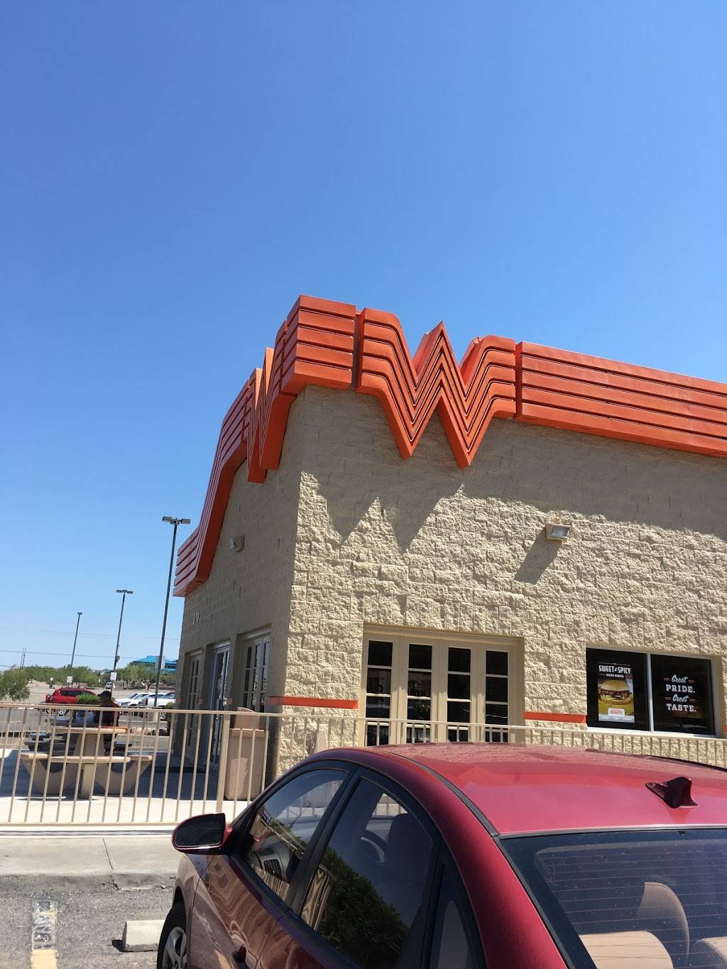 Whataburger | restaurant | 870 N Resler Dr, El Paso, TX 79912, USA | 9158337789 OR +1 915-833-7789