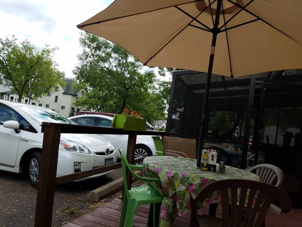 Sam Hicks Real Food Drive In | restaurant | 921 River St, Spooner, WI 54801, USA | 7156359119 OR +1 715-635-9119