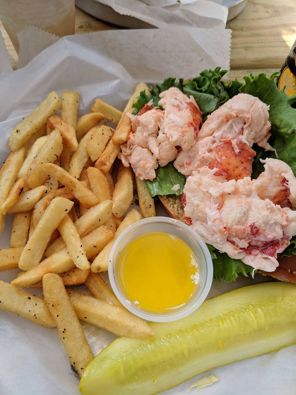 Quahog Republic: Waterfront Eatery | restaurant | 197 Onset Ave, Wareham, MA 02571, USA | 5082959300 OR +1 508-295-9300