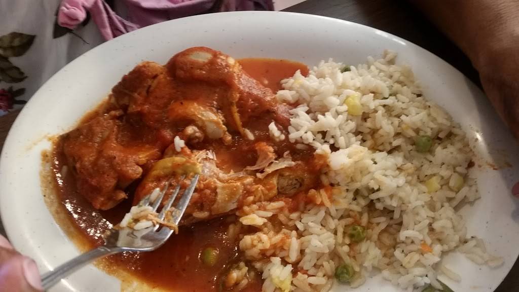 Pupusas Doña Mari | restaurant | 5889 W Indian School Rd, Glendale, AZ 85301, USA | 6239393511 OR +1 623-939-3511