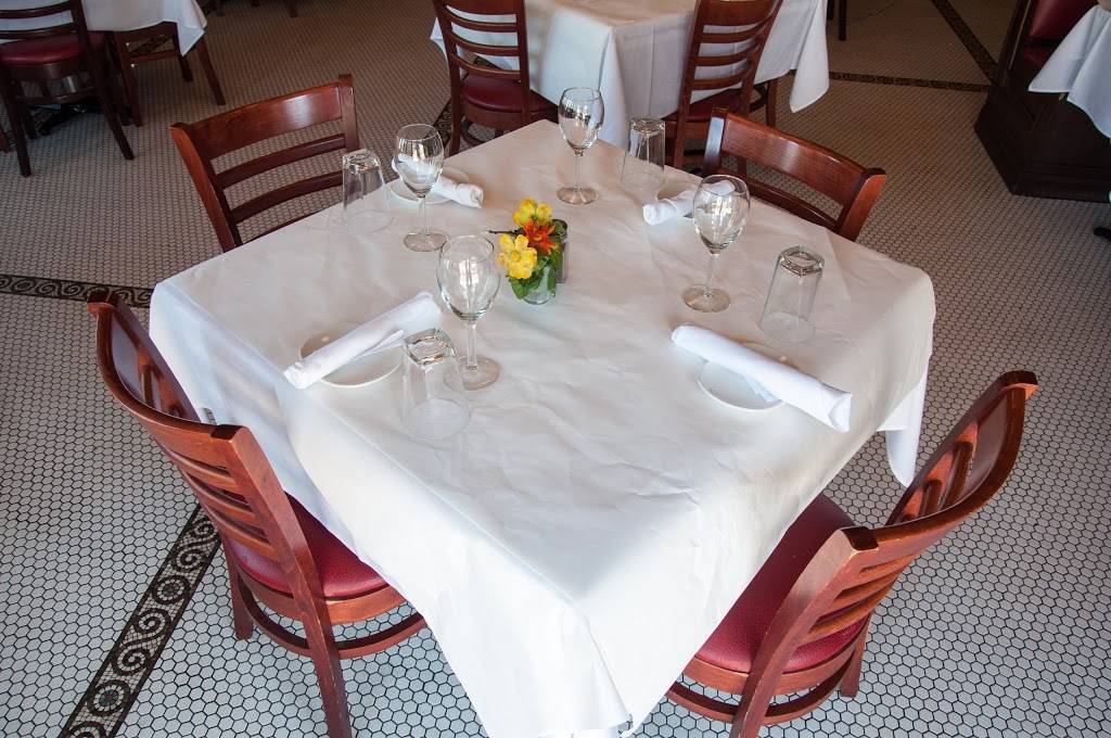 Café Touché - French Bistro & Wine Bar | restaurant | 6731 N Northwest Hwy, Chicago, IL 60631, USA | 7737750909 OR +1 773-775-0909