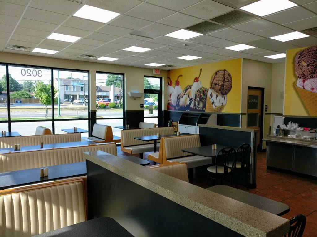 Braums Ice Cream & Burger Restaurant | restaurant | 3020 E Sunshine St, Springfield, MO 65804, USA | 4178835311 OR +1 417-883-5311