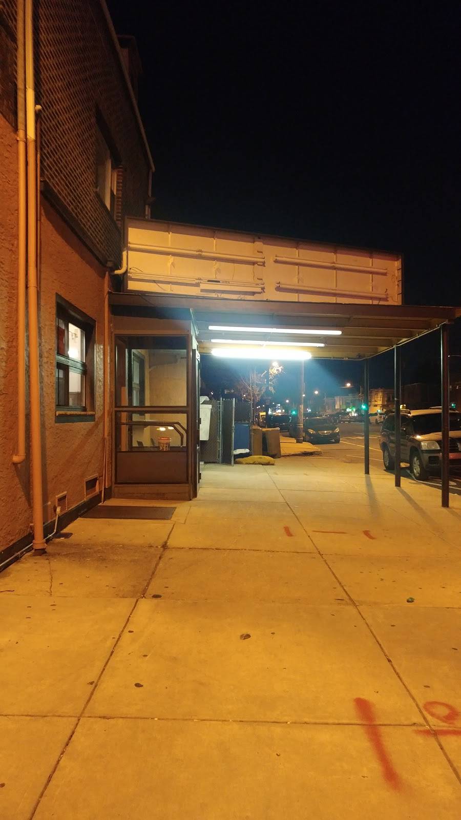 Ralph & Rickeys Pizza | restaurant | 2700 S 7th St #5019, Philadelphia, PA 19148, USA | 2155513333 OR +1 215-551-3333