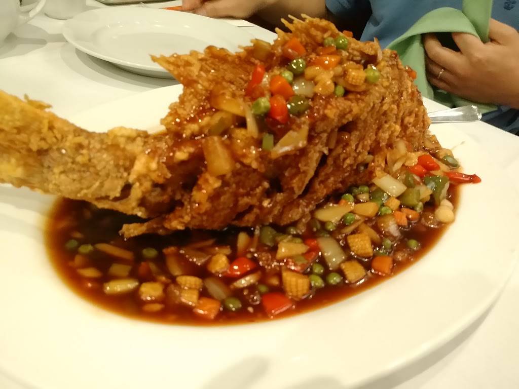 Golden Pavilion Restaurant | restaurant | 201 US-1, Jupiter, FL 33477, USA | 5617477470 OR +1 561-747-7470