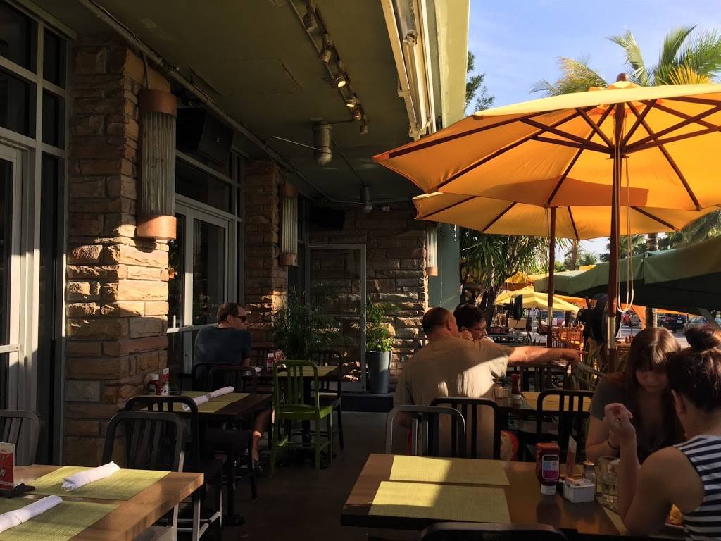 The Pelican Cafe | restaurant | 826 Ocean Dr, Miami Beach, FL 33139, USA | 3056731000 OR +1 305-673-1000