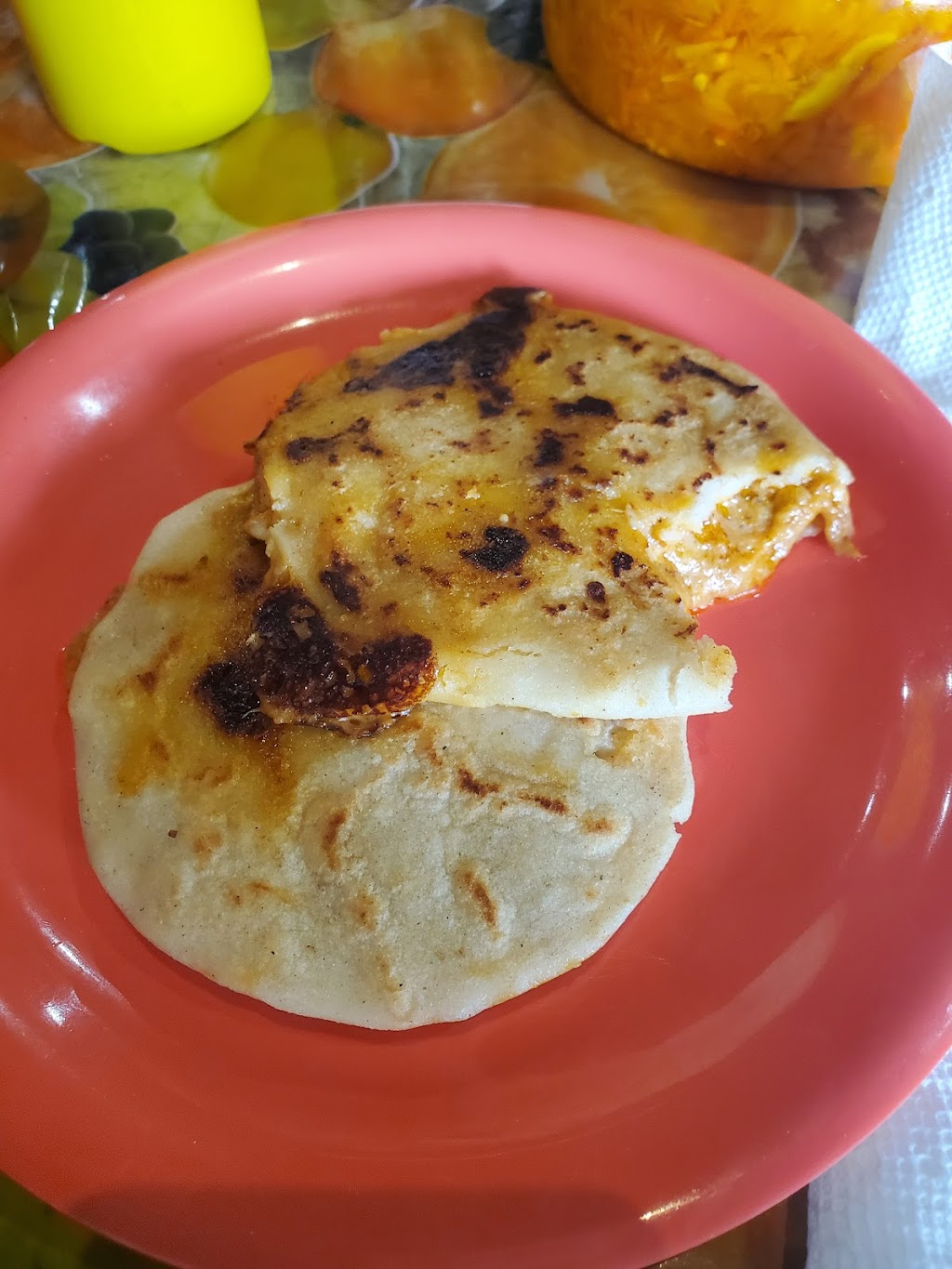 Doña Carmen Pupuseria #4 | restaurant | 4033 E Belknap St, Haltom City, TX 76111, USA | 8173863117 OR +1 817-386-3117