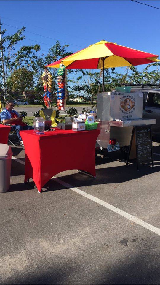 Pee Wees Rockin Dogs | meal takeaway | 2859 Holster Way, Orlando, FL 32822, USA | 4079562338 OR +1 407-956-2338