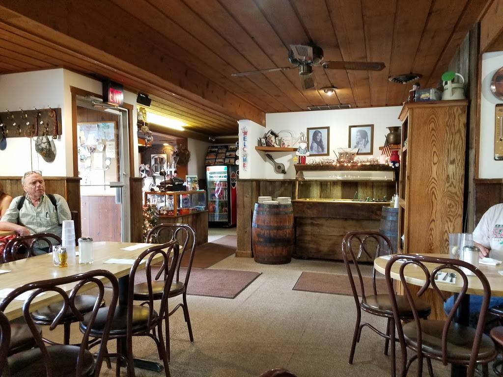 Whiffletree | restaurant | 28 Main St, Butler, OH 44822, USA | 4198833282 OR +1 419-883-3282