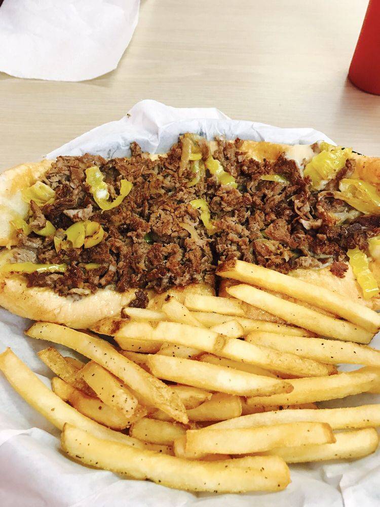 Cheesesteak House | restaurant | 2015 W Davis St, Dallas, TX 75208, USA | 4699414389 OR +1 469-941-4389