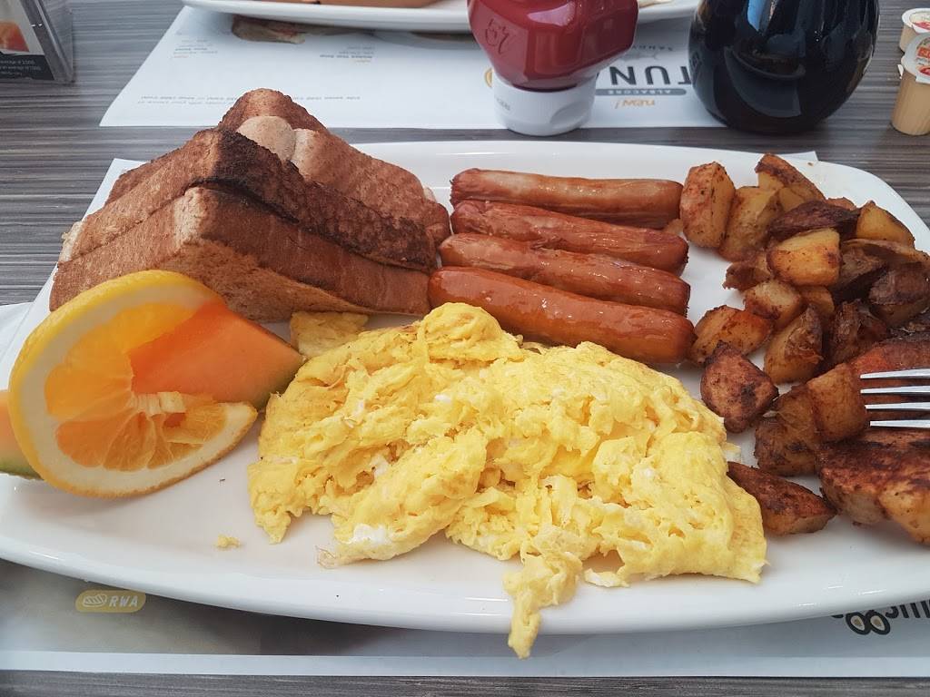 Eggsmart | meal takeaway | 6795 Airport Rd, Mississauga, ON L4V 1E6, Canada | 9054051000 OR +1 905-405-1000