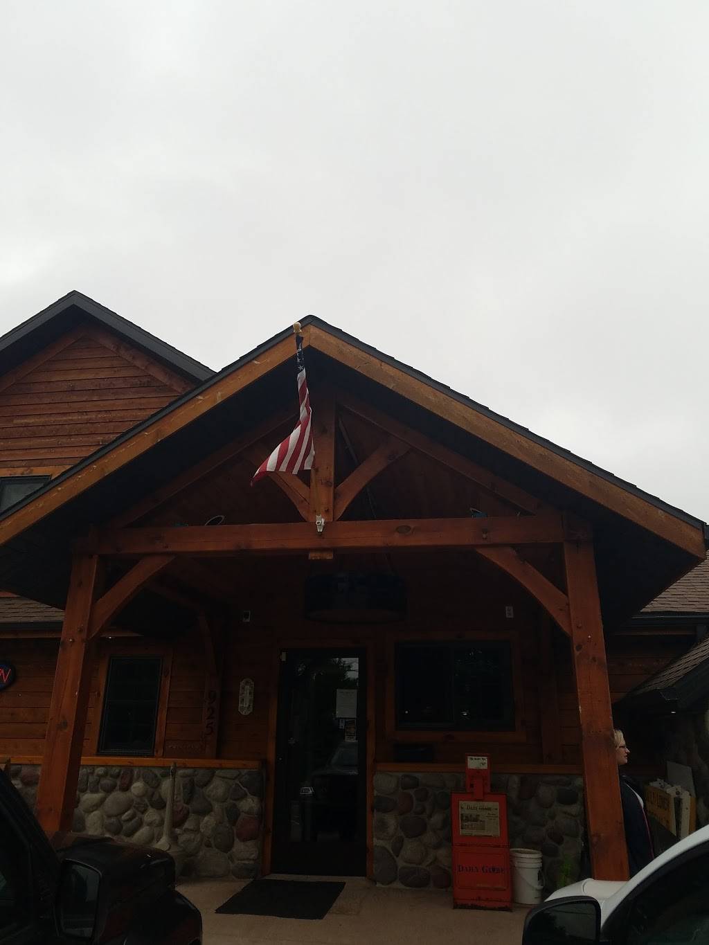 Rigonis Inn | restaurant | 925 E Ayer St, Ironwood, MI 49938, USA | 9069324601 OR +1 906-932-4601