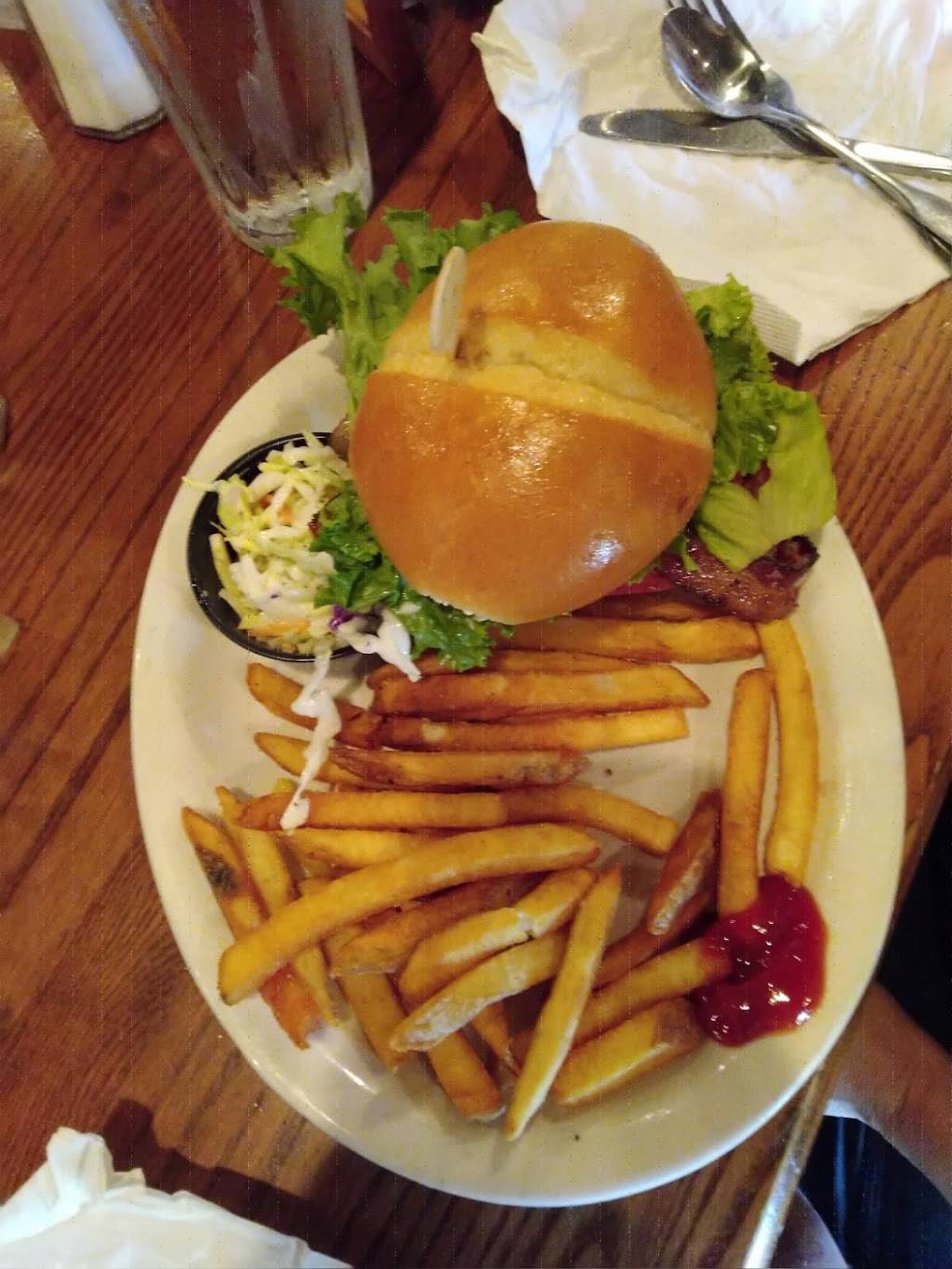 Cracker Barrel Old Country Store | restaurant | 4260 Boatways Rd, Fort Myers, FL 33905, USA | 2396932244 OR +1 239-693-2244