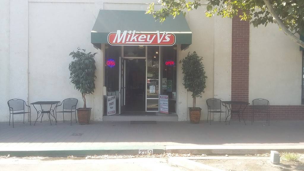 Mikey Vs | cafe | 4132, 209 E Tulare Ave, Tulare, CA 93274, USA | 5596888998 OR +1 559-688-8998