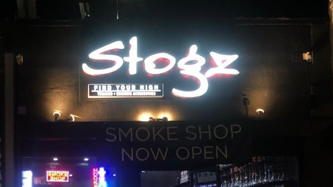 Stogz | meal takeaway | 5905 Hollywood Blvd, Los Angeles, CA 90028, USA | 2137864952 OR +1 213-786-4952