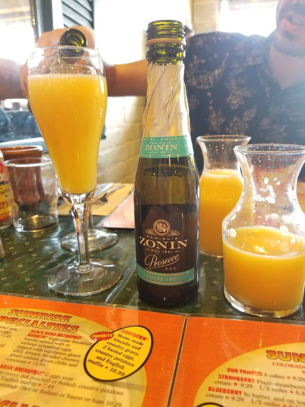 Sunrise Sunset | restaurant | 9134 6th Ave, Lakewood, CO 80215, USA | 3039964635 OR +1 303-996-4635