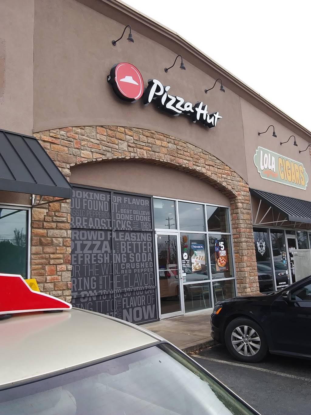 Pizza Hut | meal takeaway | 1742 Zebulon Rd, Griffin, GA 30224, USA | 4702040204 OR +1 470-204-0204