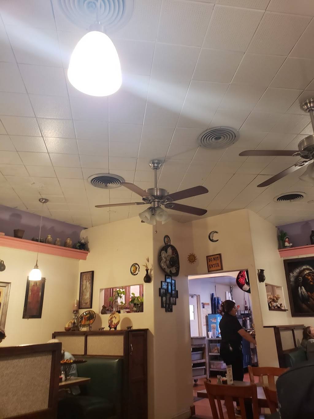 La Salsa Restaurant & Cantina | restaurant | 101 E Kern St, Taft, CA 93268, USA | 6617657321 OR +1 661-765-7321