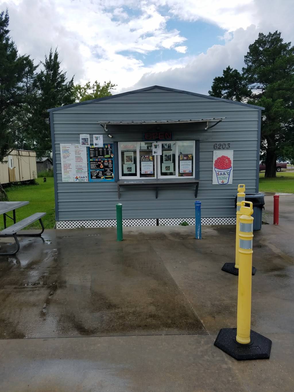 S.A.B. S SNOWBALL SHOPPE | meal takeaway | 6203 LA-1, Brusly, LA 70719, USA | 2254004030 OR +1 225-400-4030