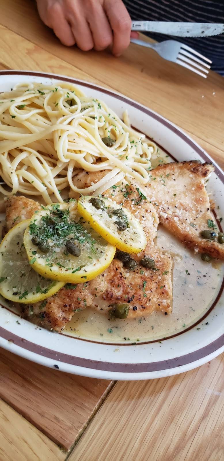 Mama Mias Restaurant & Pizzeria | restaurant | 893 Yorktown Rd, Poquoson, VA 23662, USA | 7578680007 OR +1 757-868-0007