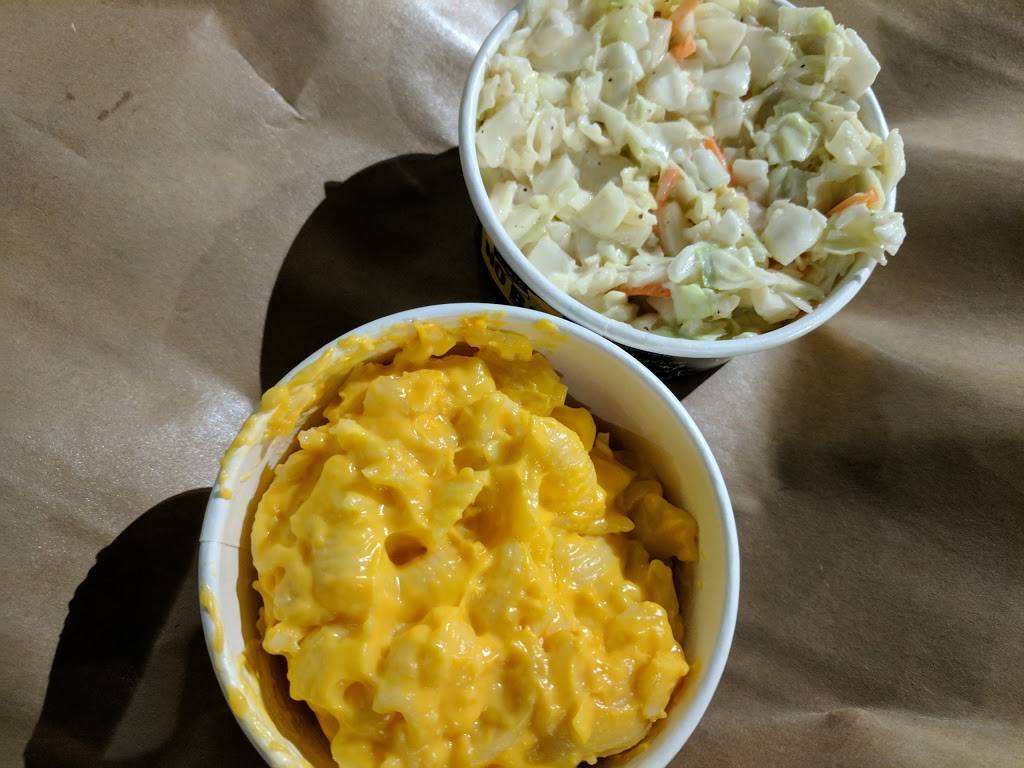 Dickeys Barbecue Pit | restaurant | 6451 Old Beulah St, Alexandria, VA 22315, USA | 8554908227 OR +1 855-490-8227