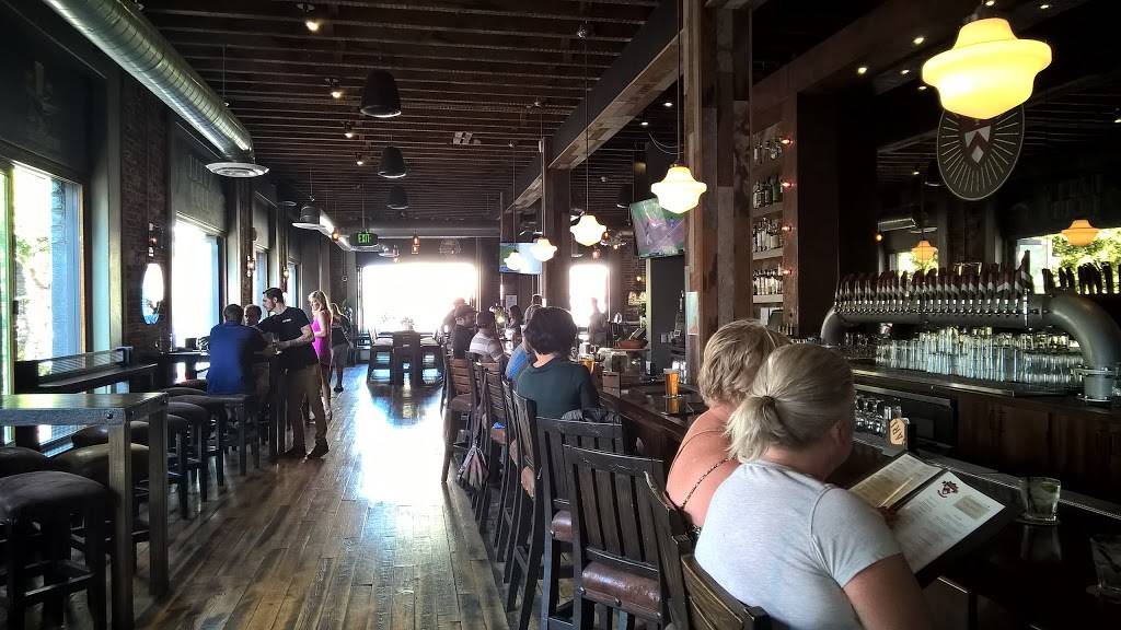 Quad AleHouse | restaurant | 868 Fifth Ave, San Diego, CA 92101, USA | 6192393339 OR +1 619-239-3339