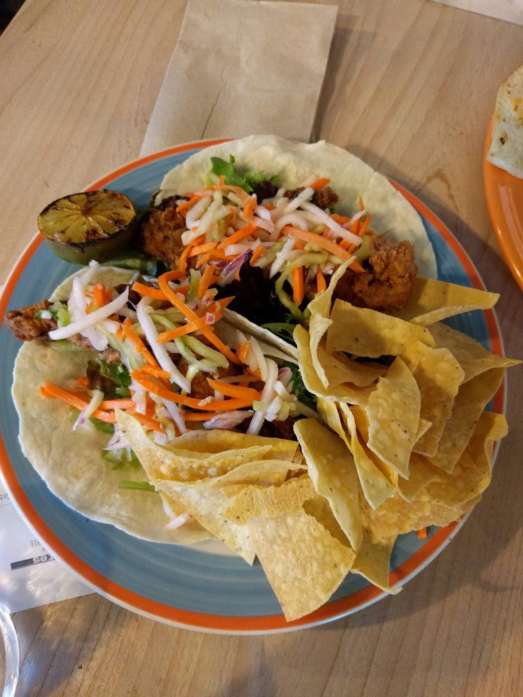 Dos Coyotes Border Cafe | restaurant | 1735 Arden Way #230, Sacramento, CA 95815, USA | 9169270377 OR +1 916-927-0377