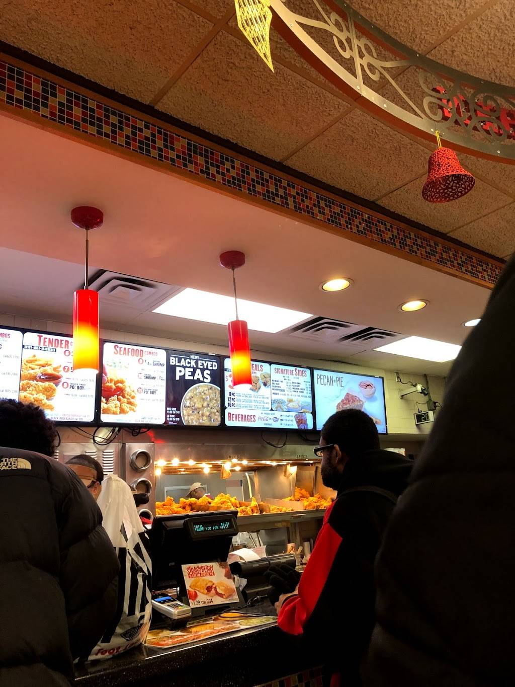 Popeyes Louisiana Kitchen | restaurant | 3202 W Chicago Ave, Chicago, IL 60651, USA | 7736388191 OR +1 773-638-8191