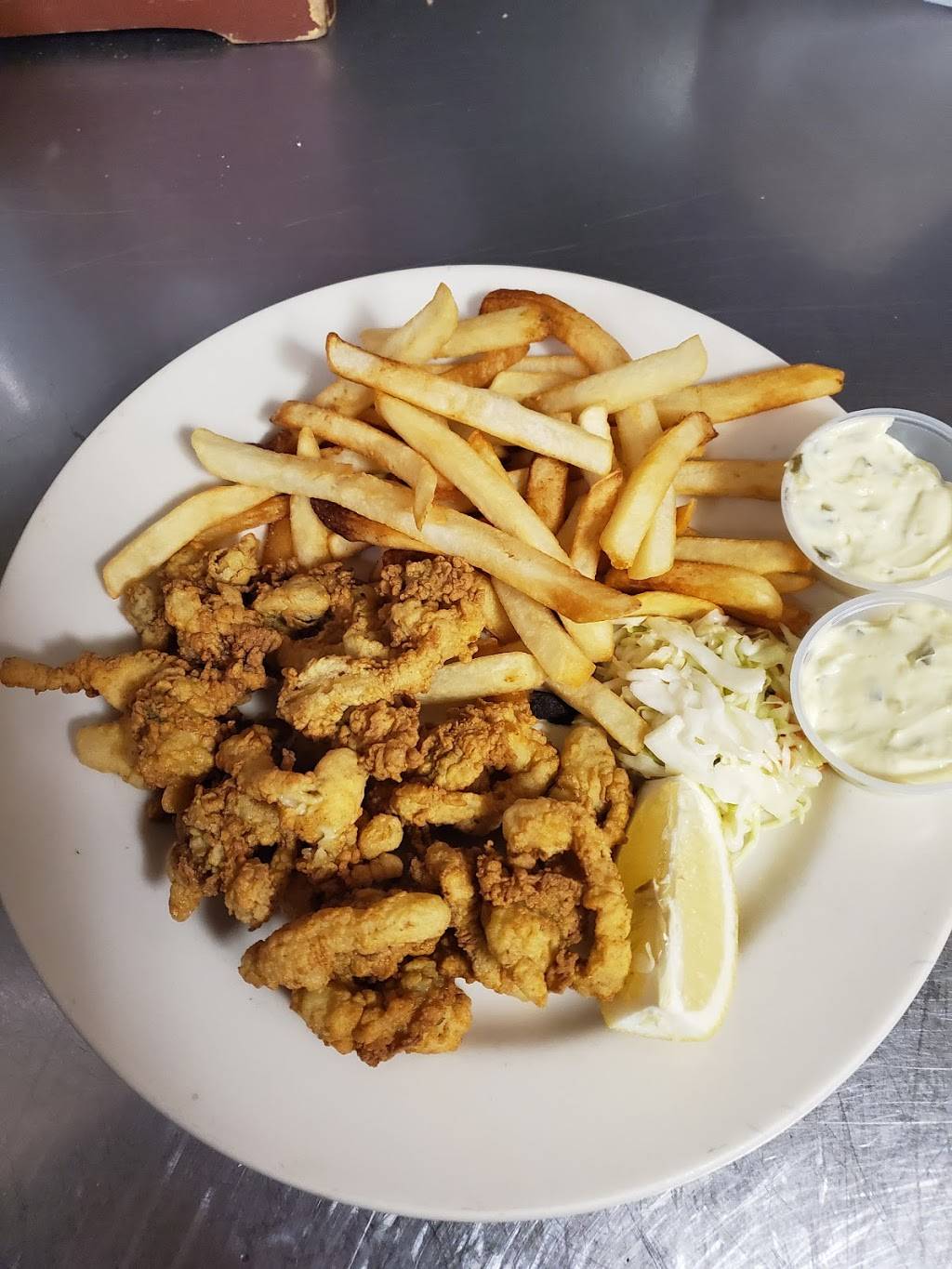 Four66 Pub & Grille | restaurant | 466 Newbury St, Danvers, MA 01923, USA | 9787749662 OR +1 978-774-9662