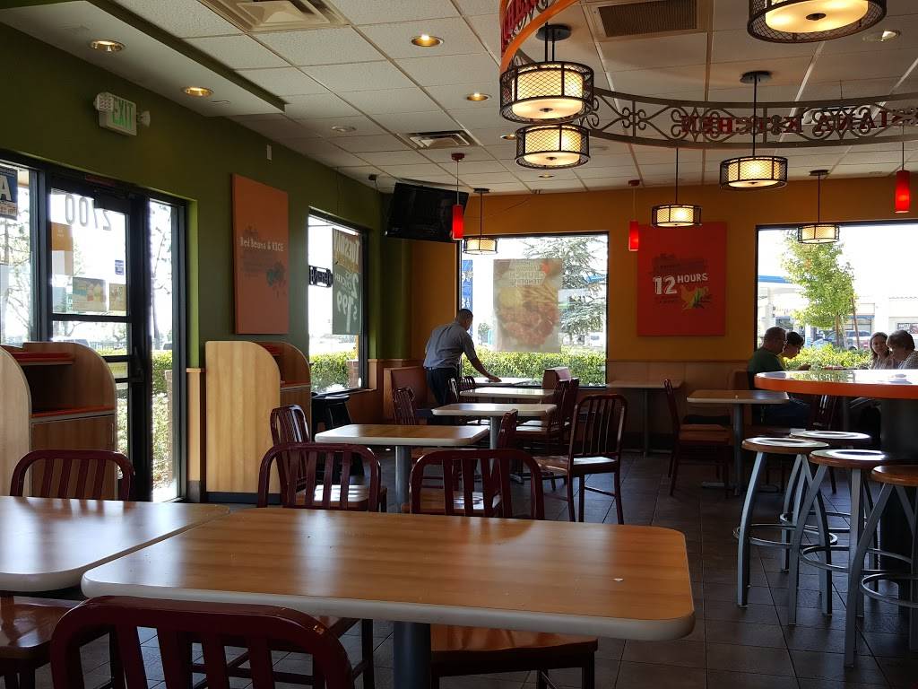 Popeyes Louisiana Kitchen | restaurant | 2700 Panama Ln, Bakersfield, CA 93313, USA | 6613960800 OR +1 661-396-0800