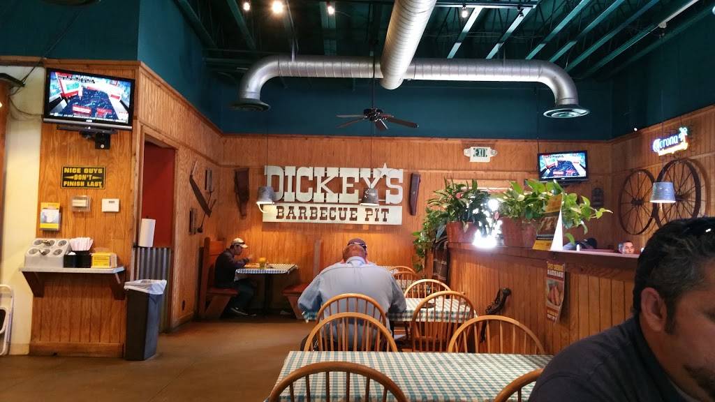Dickeys Barbecue Pit | restaurant | 10230 E Arapahoe Rd, Centennial, CO 80112, USA | 3037922444 OR +1 303-792-2444