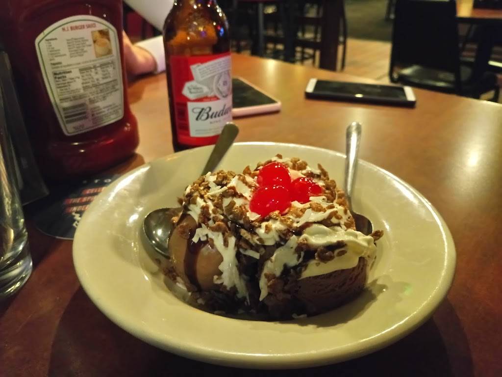 Rookies | restaurant | 930 Tahoe Blvd #1000, Incline Village, NV 89451, USA | 7758319008 OR +1 775-831-9008