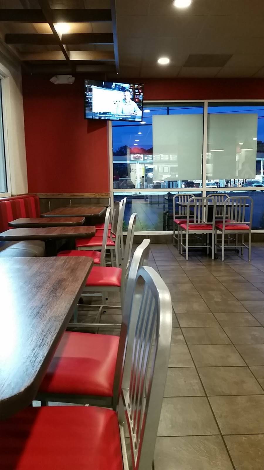 Arbys | restaurant | 1622 N Locust Ave, Lawrenceburg, TN 38464, USA | 9317622980 OR +1 931-762-2980