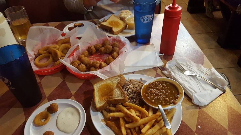 Log Cabin Bar B Que | restaurant | 480 W Hickpochee Ave, LaBelle, FL 33935, USA | 8636753418 OR +1 863-675-3418