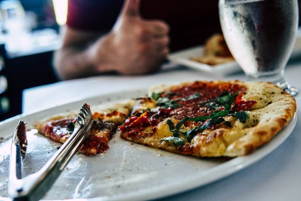 Mammina Pizzeria | restaurant | 4972 Boulevard Léger, Montréal-Nord, QC H1G 1J6, Canada | 5149034433 OR +1 514-903-4433