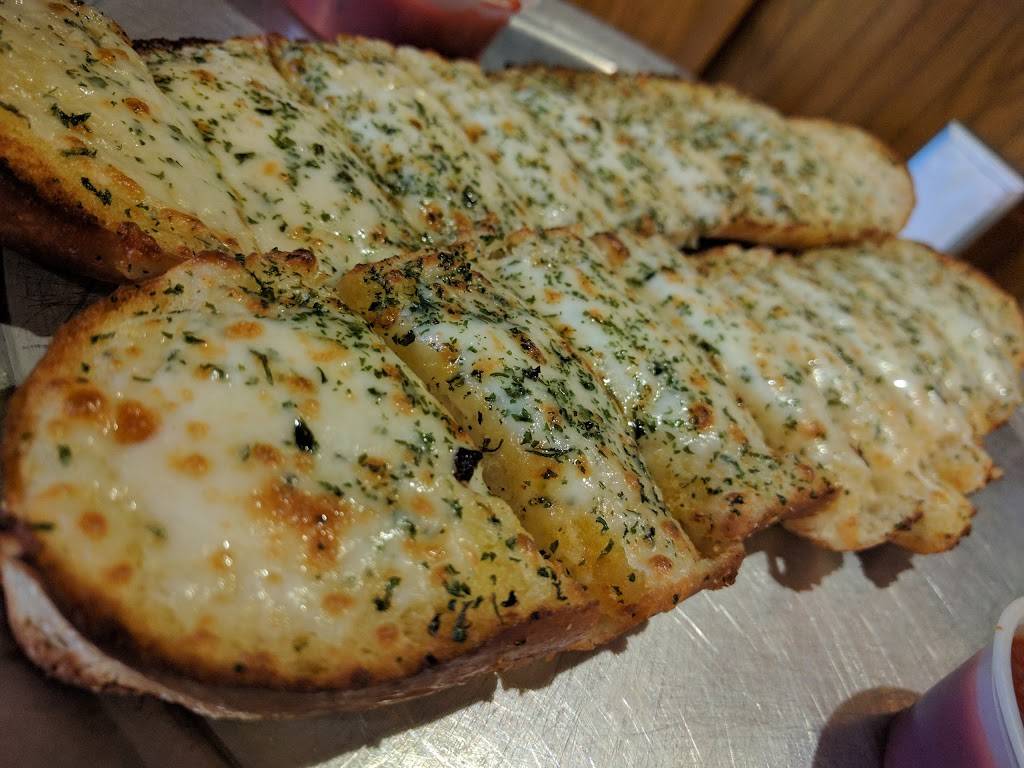 Firehouse Pizza & Pub | restaurant | 107 E Beaufort St, Normal, IL 61761, USA | 3098081597 OR +1 309-808-1597