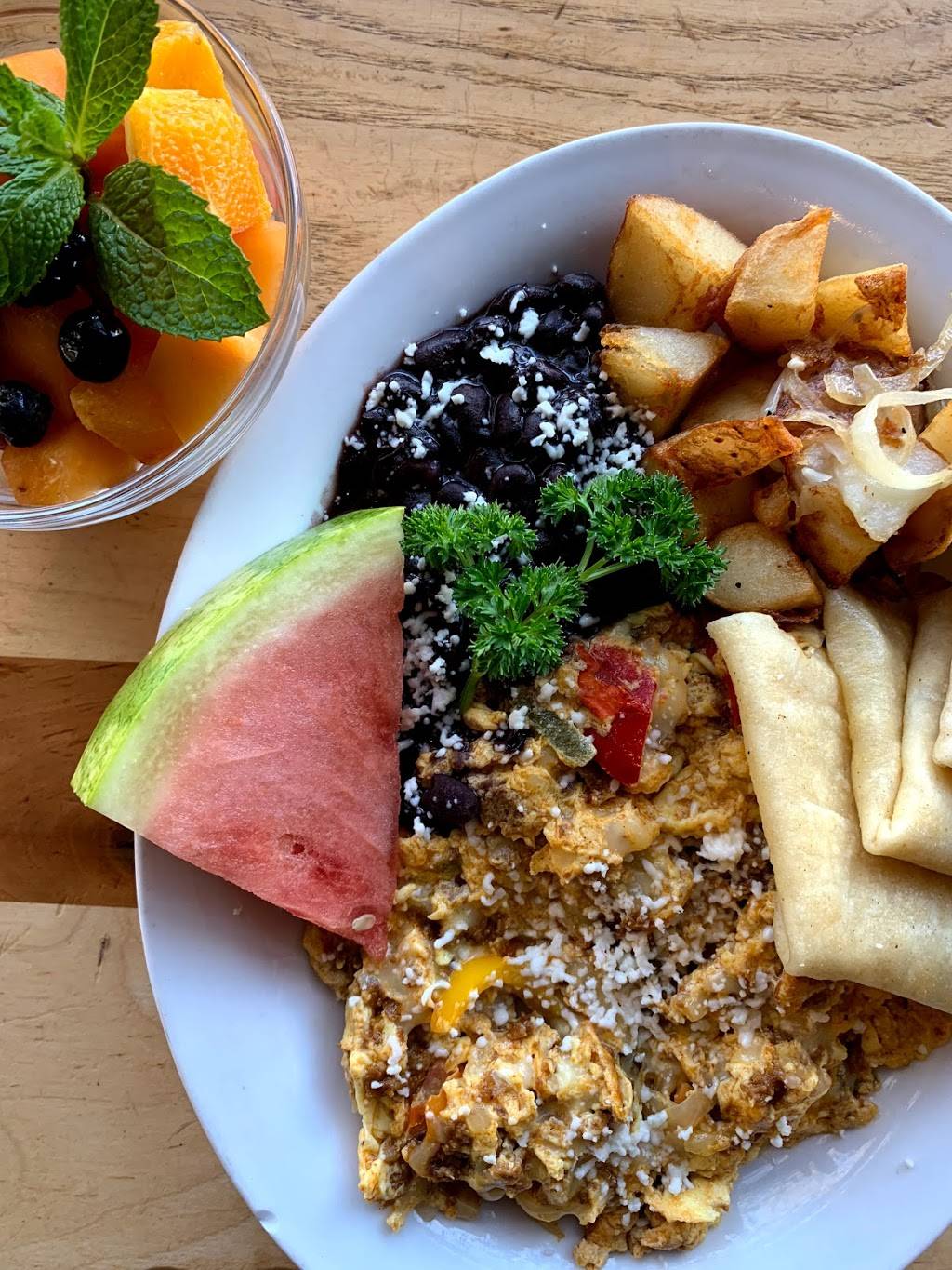 The Castro Republic | restaurant | 2295 Market St, San Francisco, CA 94114, USA | 4159340525 OR +1 415-934-0525