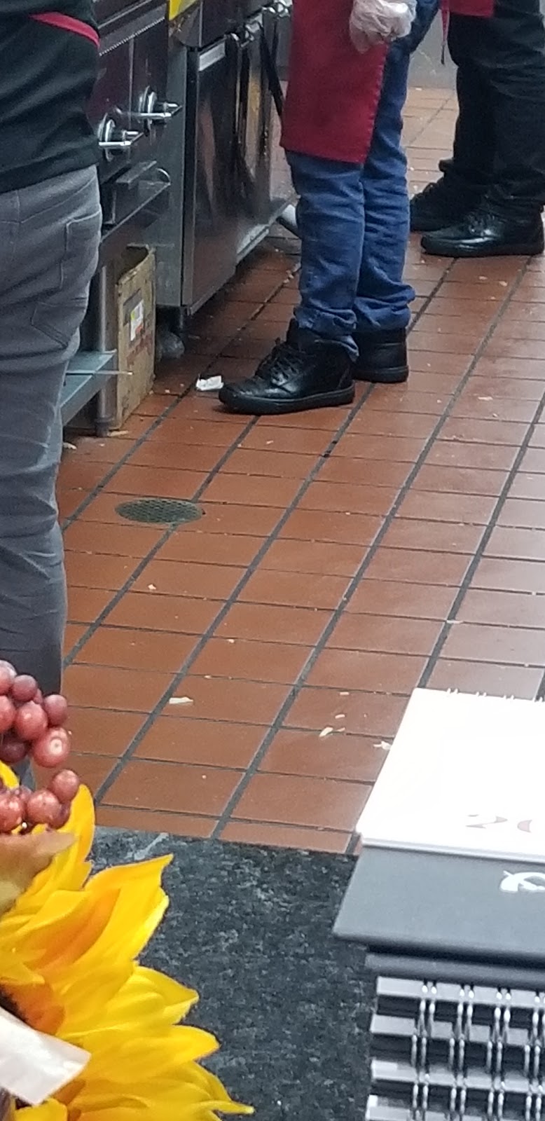 American Deli | restaurant | 3000 Pepperell Pkwy, Opelika, AL 36801, USA | 3347376004 OR +1 334-737-6004