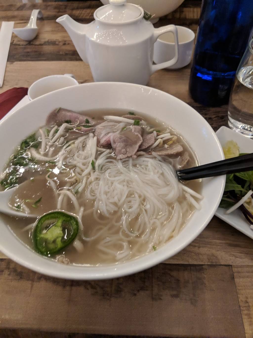 Two Sisters Vietnamese Restaurant | restaurant | 216 N Highland Ave, Pittsburgh, PA 15206, USA | 4124042760 OR +1 412-404-2760