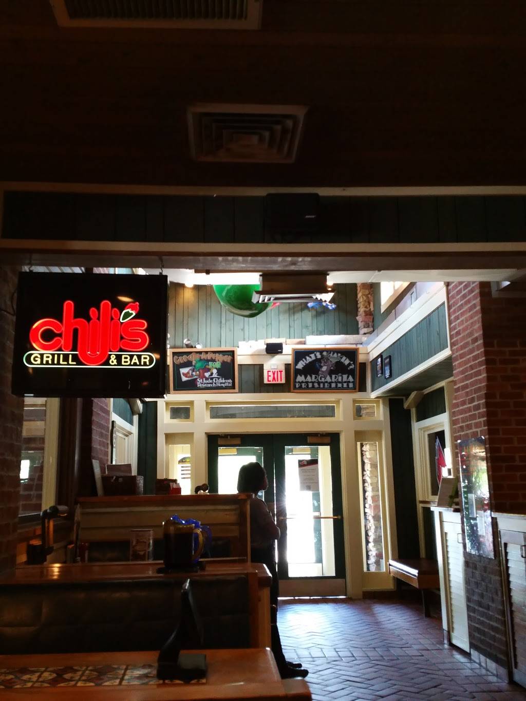 Chilis Grill & Bar | meal takeaway | 809 W McGalliard Rd, Muncie, IN 47303, USA | 7652878741 OR +1 765-287-8741