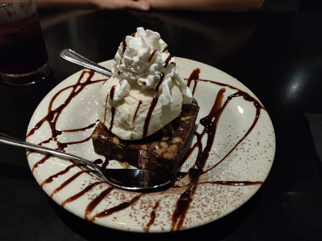 Malibu Grill | night club | 106 N Walnut St, Bloomington, IN 47404, USA | 8123324334 OR +1 812-332-4334