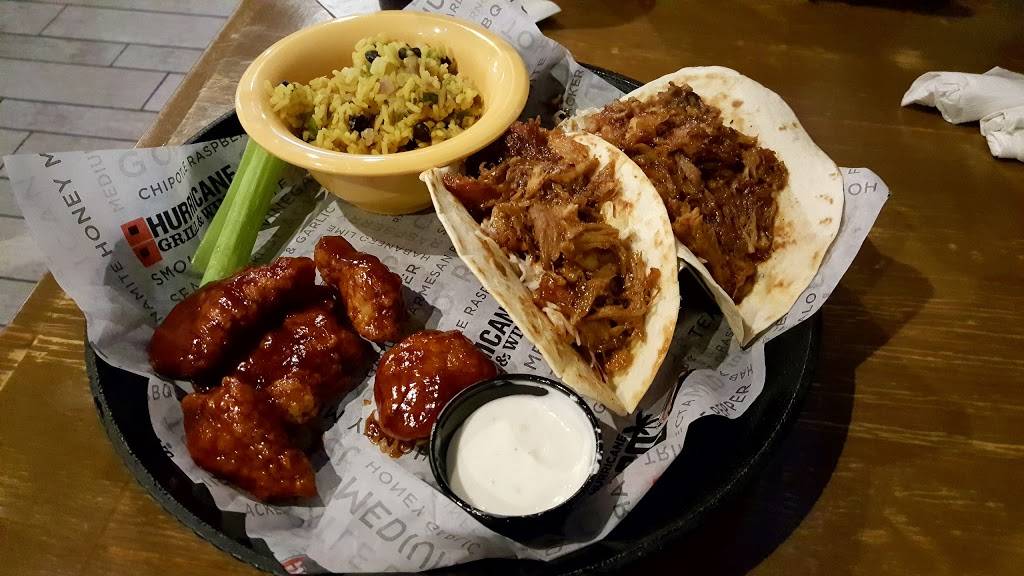 Hurricane Grill & Wings | meal takeaway | 13520 S Apopka Vineland Rd, Orlando, FL 32821, USA | 4079389090 OR +1 407-938-9090