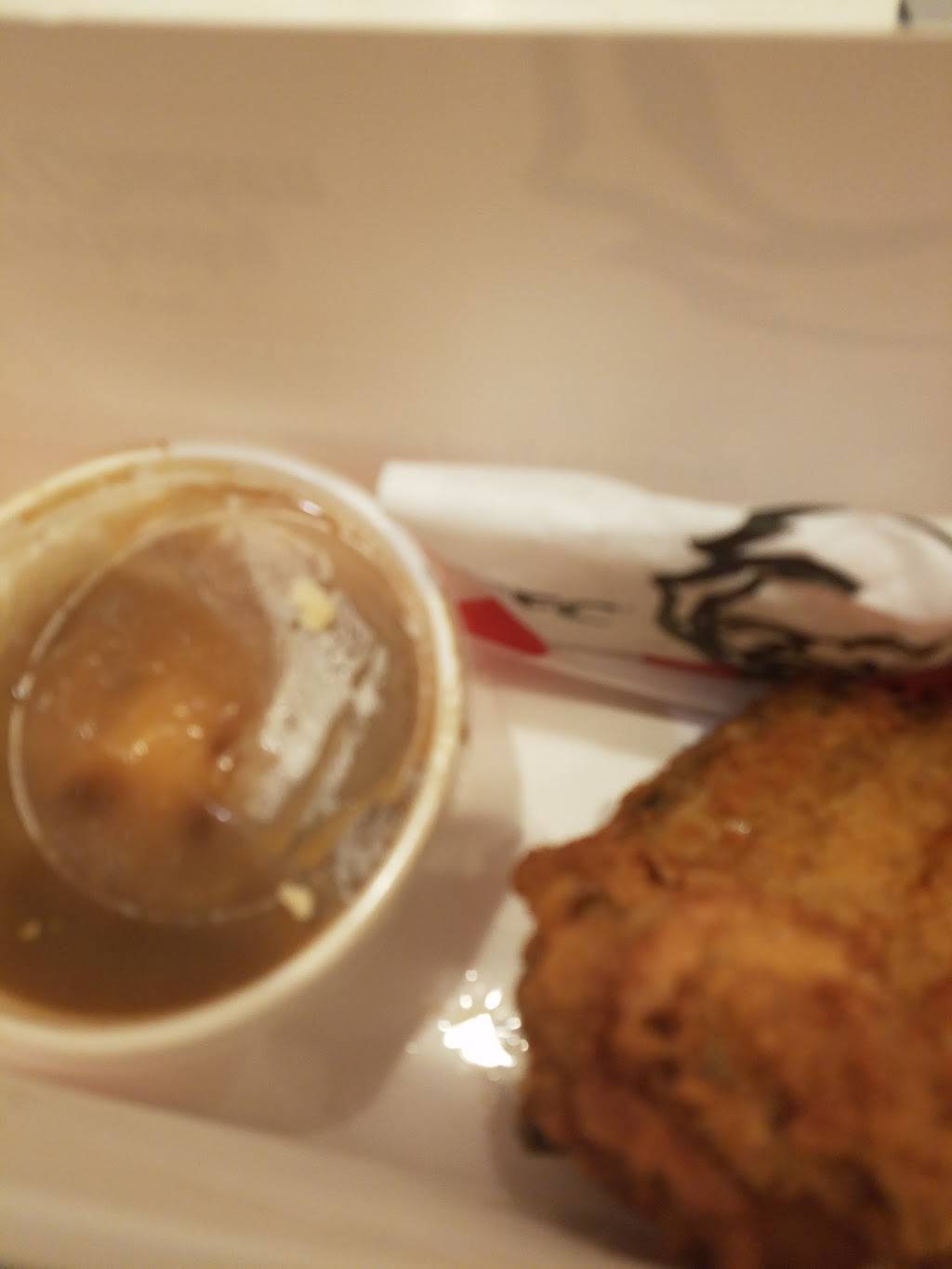 KFC | restaurant | 436 S Semoran Blvd, Orlando, FL 32807, USA | 4072753545 OR +1 407-275-3545