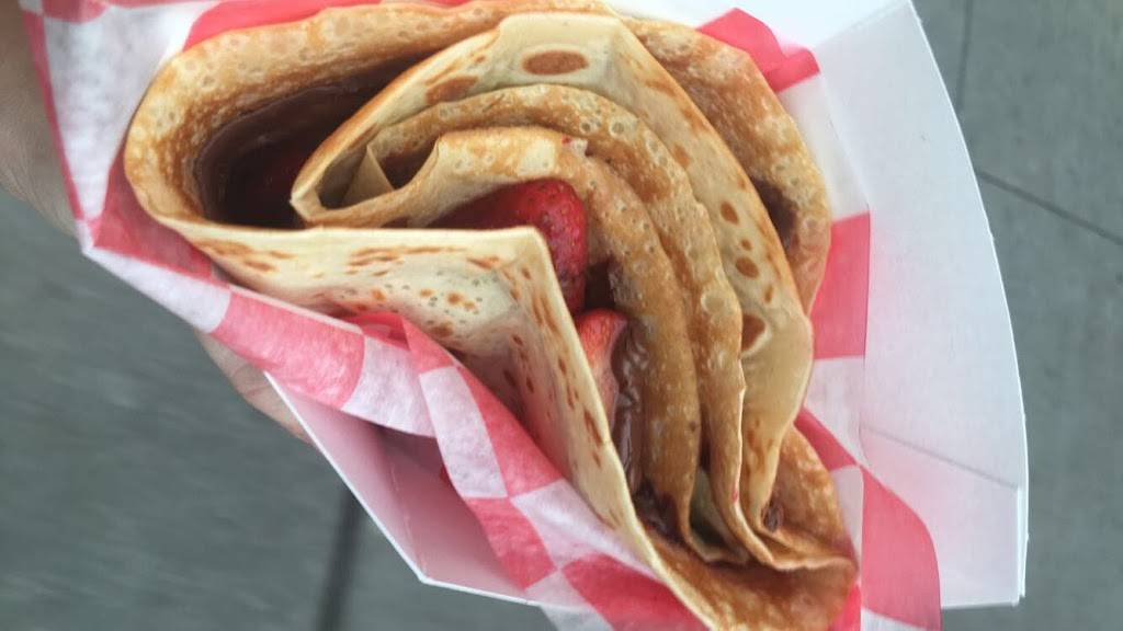 Crepes De Luxe | restaurant | 1979 W 25th St, Cleveland, OH 44113, USA | 2162412479 OR +1 216-241-2479