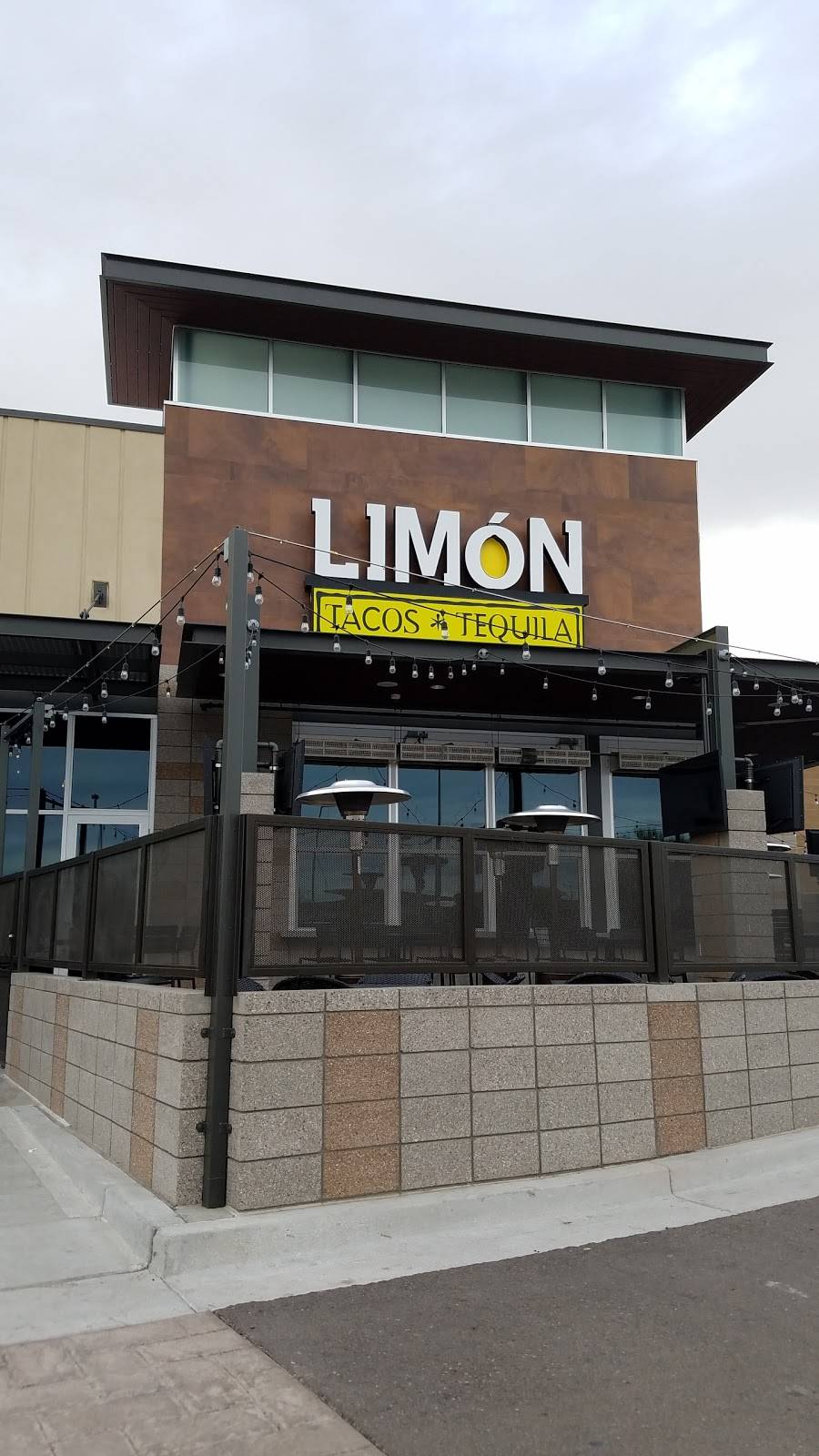 LIMóN Tacos & Tequila | restaurant | 2750 W Dove Valley Rd #190, Phoenix, AZ 85085, USA | 6234667500 OR +1 623-466-7500