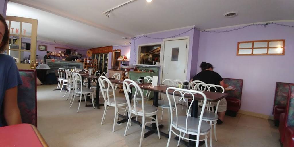 Gourmet Deli & Cafe | restaurant | 4961 Main St #2, Manchester Center, VT 05255, USA | 8023621254 OR +1 802-362-1254