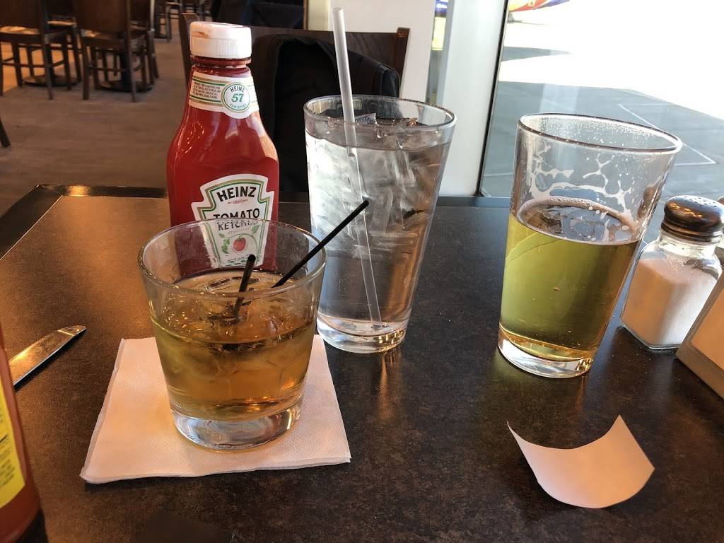 Portermill | restaurant | 5800 Fleur Dr, Des Moines, IA 50321, USA | 5152565347 OR +1 515-256-5347