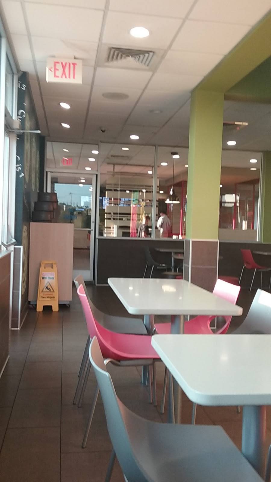 McDonalds | cafe | 425 8th St, Monroe, WI 53566, USA | 6083284231 OR +1 608-328-4231