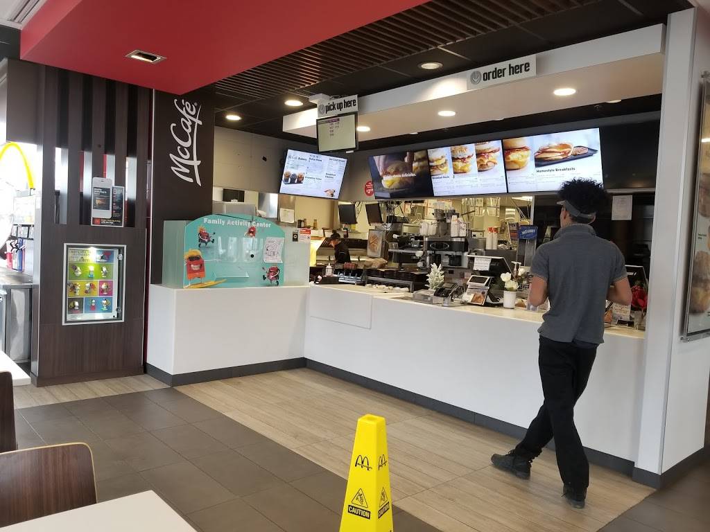 McDonalds | cafe | 780 Hoosick Rd, Troy, NY 12180, USA | 5182790601 OR +1 518-279-0601